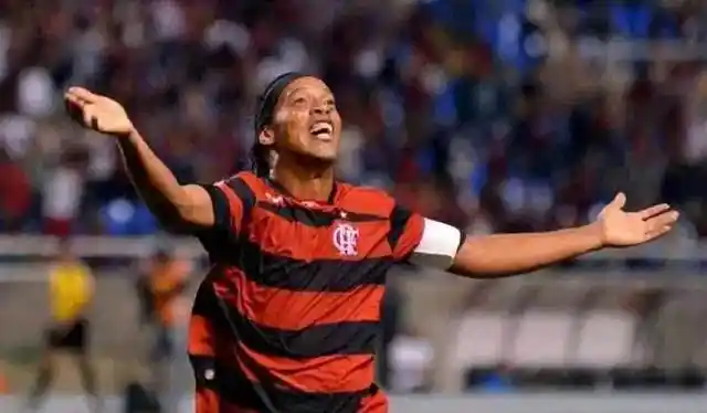 形成了鲜明 形成了鲜明